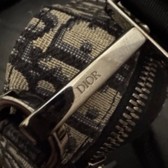 Dior Zipped Pouch with Strap Oblique Jacquard Beige and Black - Picture 14 of 14